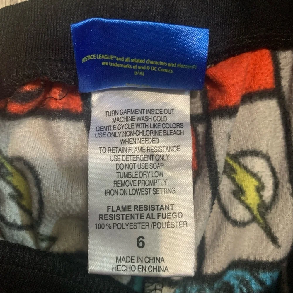 Justice League Kids Graphic Pijamas‎ Size 6